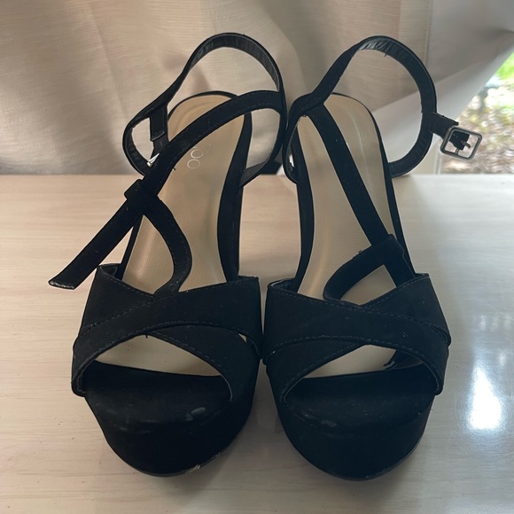 Black chunky platform heels - Picture 5 of 5